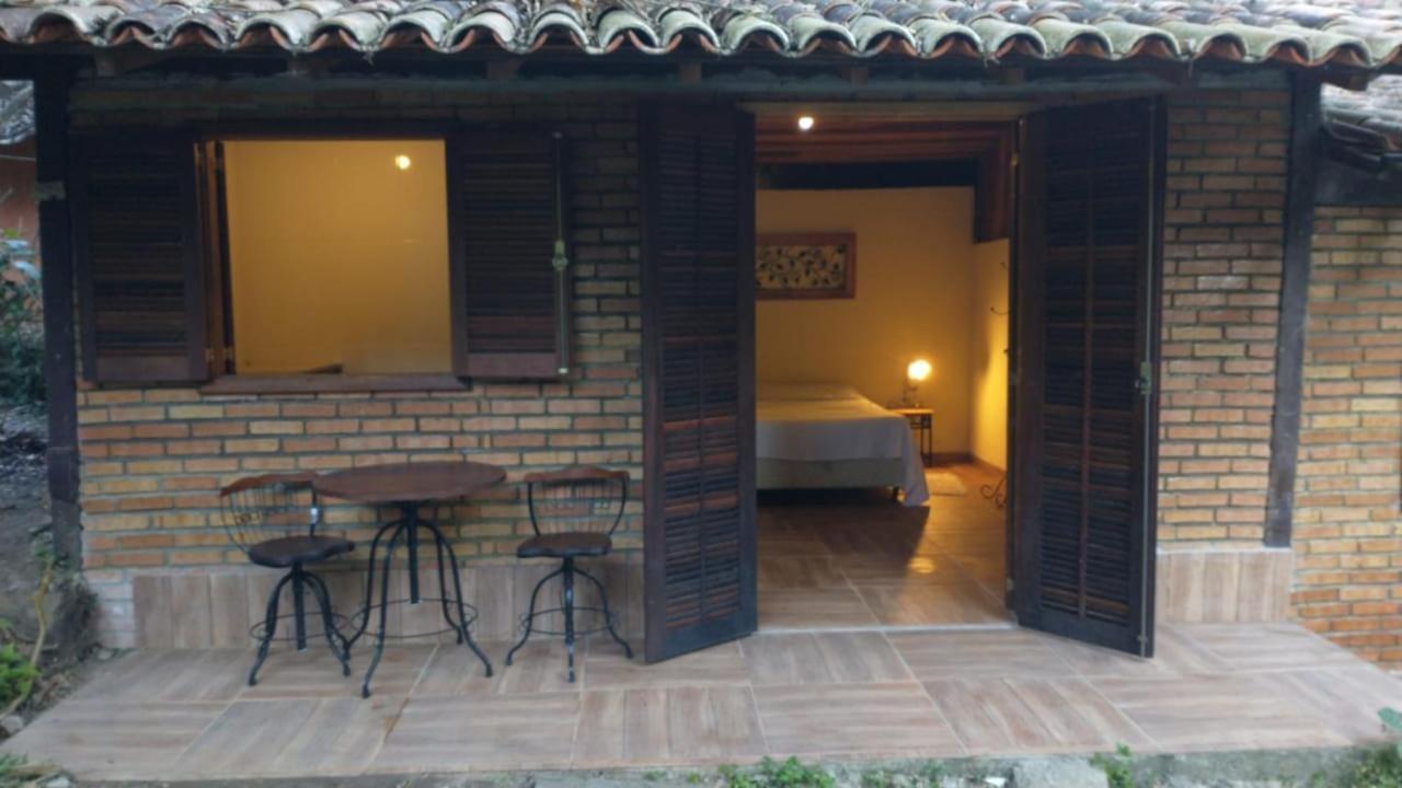Casa Da Cachoeira Penedo  Eksteriør billede